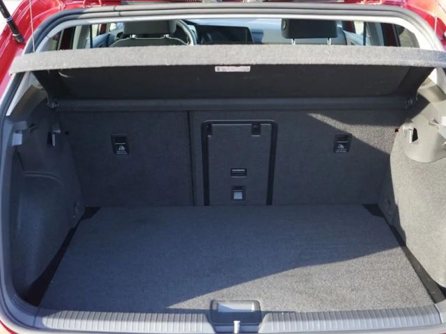 Volkswagen Golf 1.0 TSI Golf VIII Move