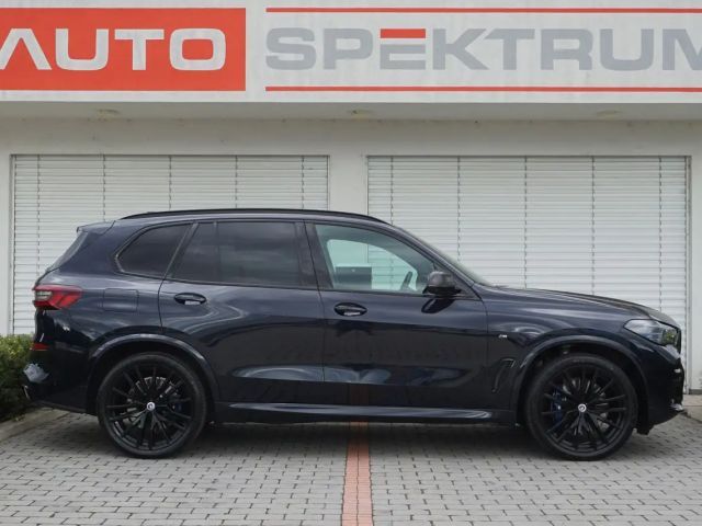 BMW X5 M50i