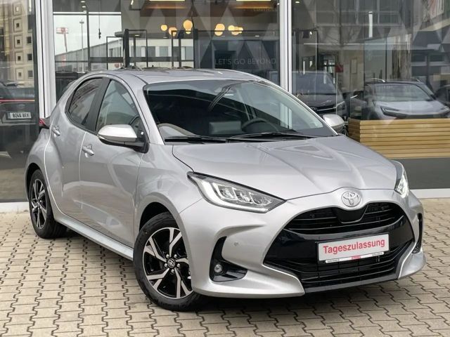 Toyota Yaris Hatchback Hybride VVT-i