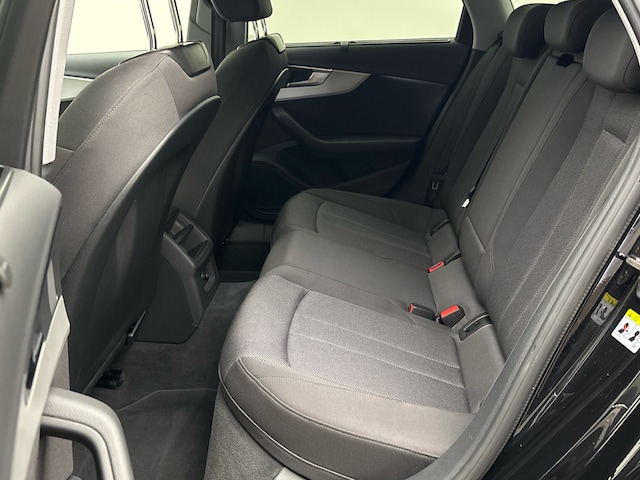 Audi A4 40 TDI Avant S-Tronic