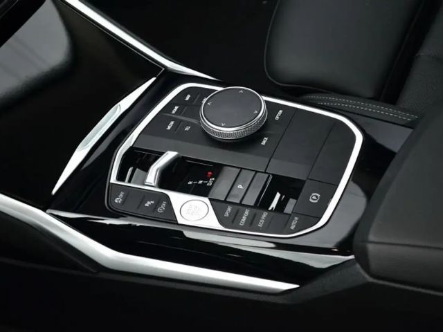 BMW 330 330i Sedan xDrive