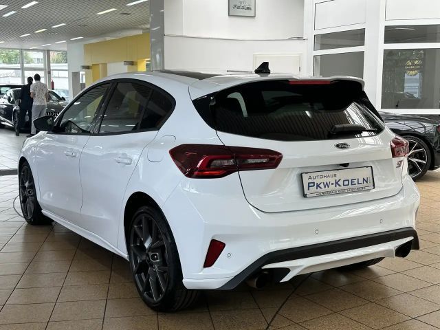 Ford Focus ST Line