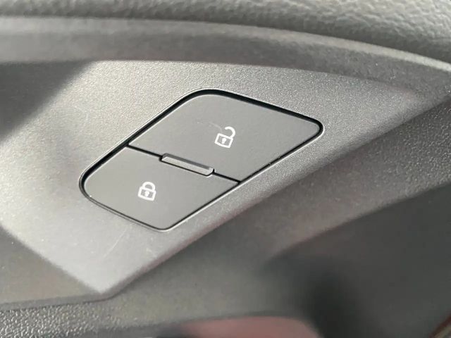 Audi A3 30 TFSI Sedan