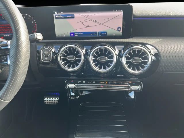 Mercedes-Benz A 250 4MATIC AMG Line