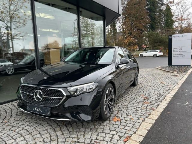 Mercedes-Benz E 220 AVANTGARDE E 220 d Sedan