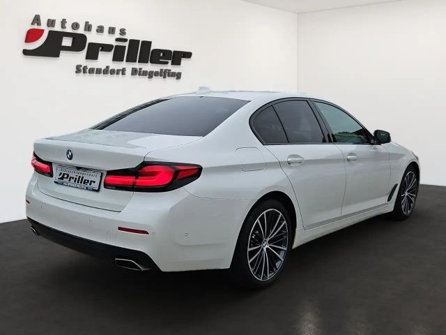 BMW 530 530d Business Line Sedan xDrive