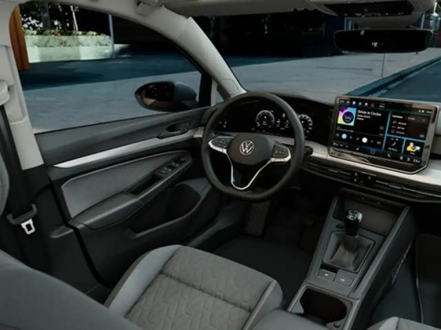 Volkswagen Golf Life Variant