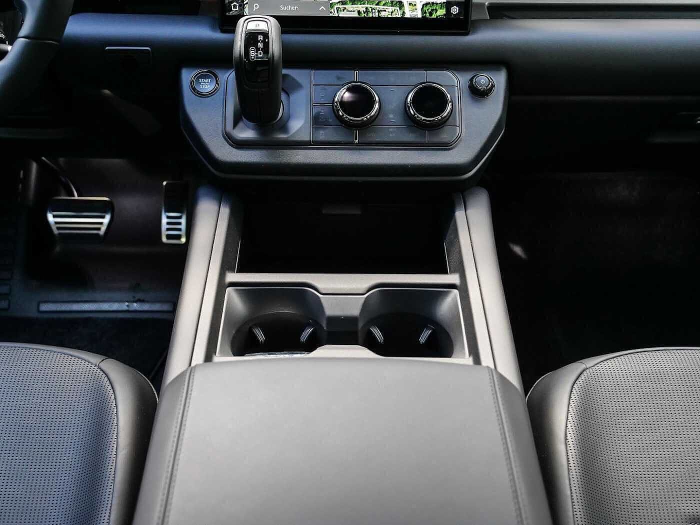 Land Rover Defender 110