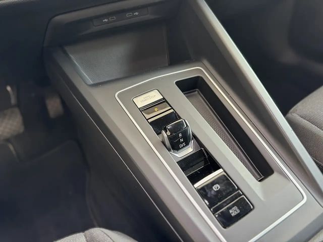 Volkswagen Golf DSG Life Variant