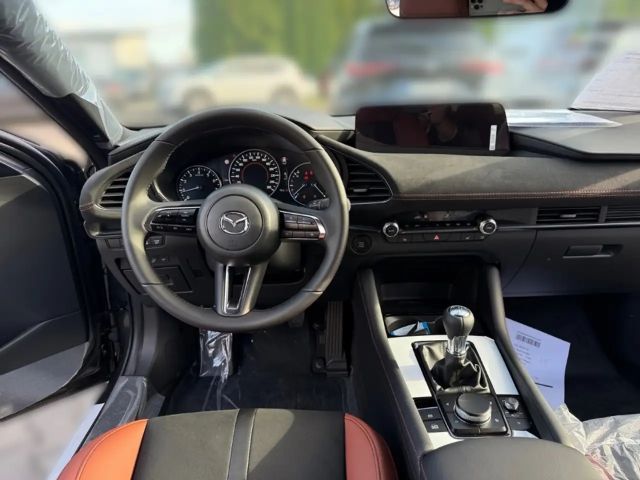 Mazda 3 2.5L SkyActiv e-Skyactiv