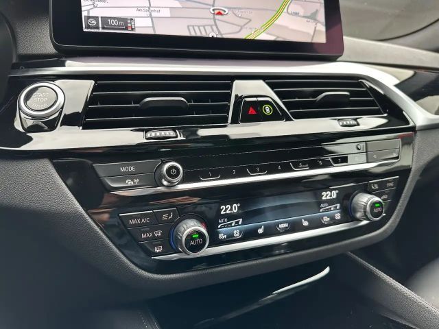 BMW 540 540d M-Sport Touring xDrive