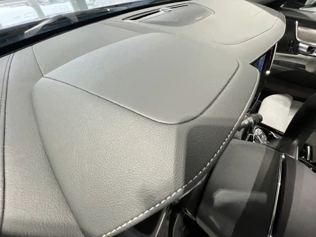 Volvo V90 AWD Dark Plus Recharge T6