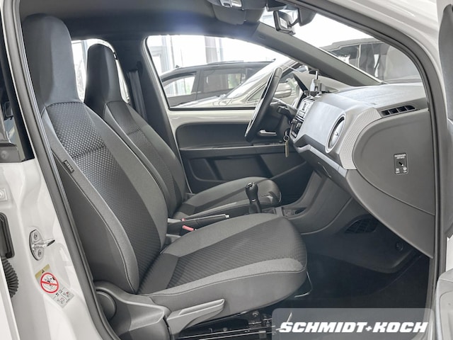 Volkswagen up! Active