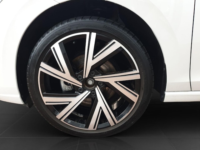 Volkswagen Golf 1.5 eTSI DSG IQ.Drive Style