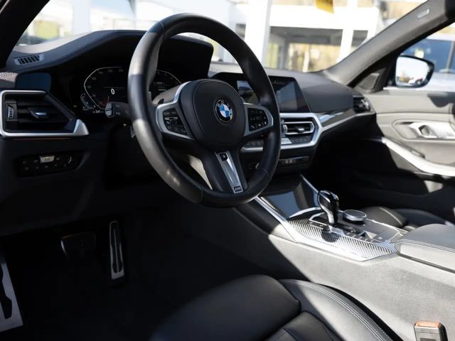 BMW 330 330d M-Sport Sedan xDrive