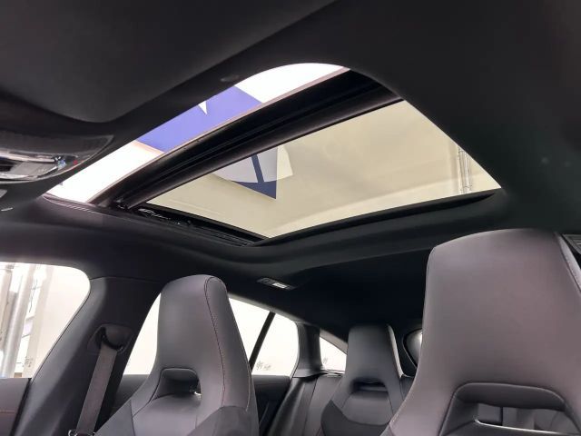 Mercedes-Benz CLA 200 AMG Line Shooting Brake