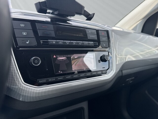 Volkswagen e-up! RFK, MFK, MFL in Leder, Winterpaket, Einparkhilfe u.v.m.