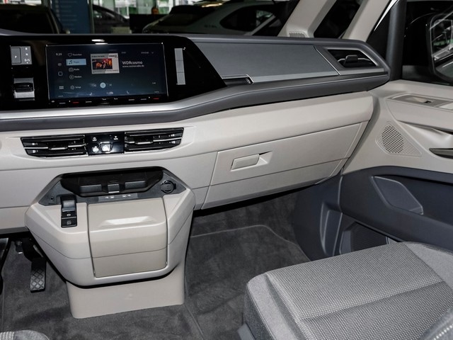 Volkswagen Multivan 2.0 TDI DSG Lang Life T7