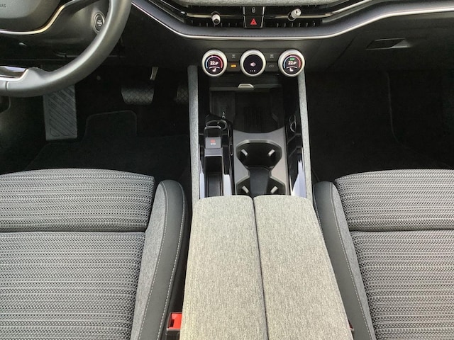 Skoda Superb 2.0 TDI Combi Selection