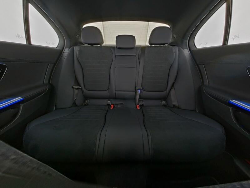 Mercedes-Benz C 200 AMG Line Sedan