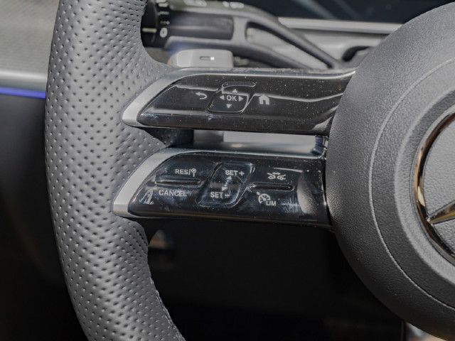 Mercedes-Benz C 200 AMG Line Sedan