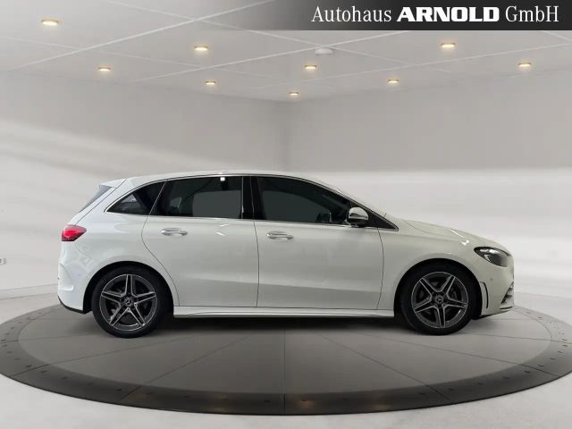 Mercedes-Benz B 200 AMG Line Sedan