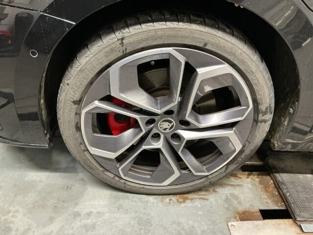 Skoda Octavia Combi RS iV