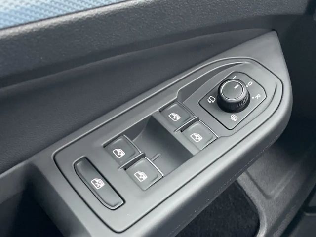 Volkswagen Golf 1.5 eTSI DSG Golf VIII IQ.Drive