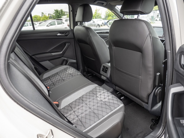 Volkswagen T-Roc T-Roc 2.0 l TDI LED LM17 CARPLAY PRIVACY  ACC