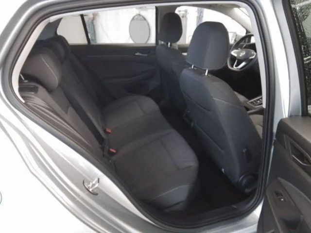 Volkswagen Golf 1.5 eTSI DSG Golf VIII Life