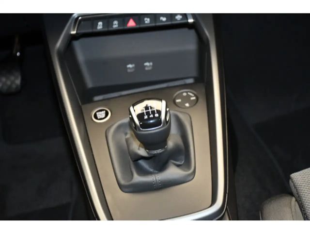 Audi A3 30 TFSI Business Sedan