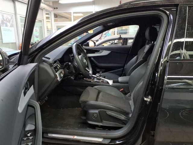 Audi A4 40 TFSI Avant S-Line S-Tronic