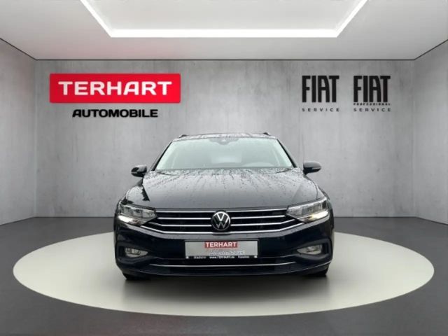 Volkswagen Passat 1.5 TSI Business DSG Variant