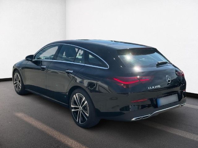 Mercedes-Benz CLA 200 Shooting Brake