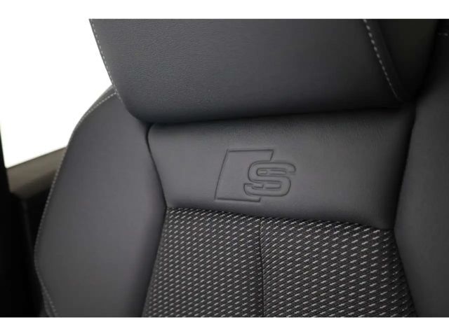 Audi Q4 e-tron P-Dach/20''/W-Pumpe/AHK-Vorb.