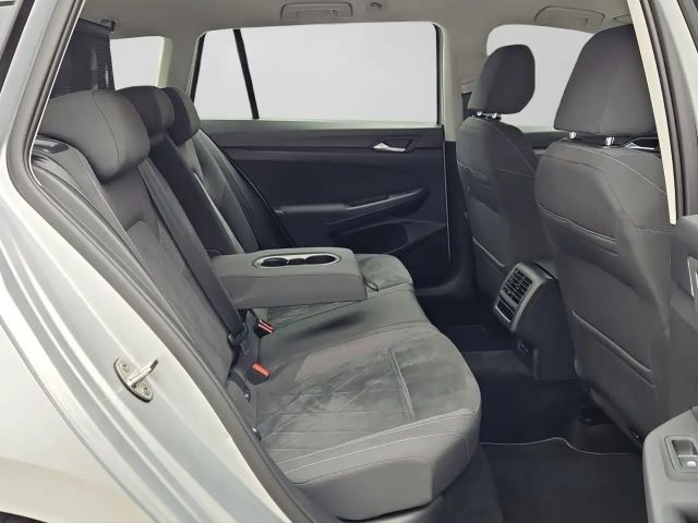 Volkswagen Golf 2.0 TDI DSG Style Variant