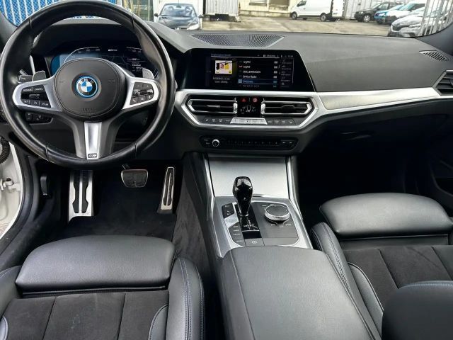 BMW 330 330e M-Sport Touring
