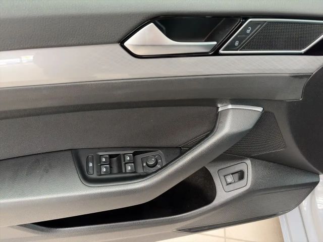 Volkswagen Passat 2.0 TDI Business DSG Variant