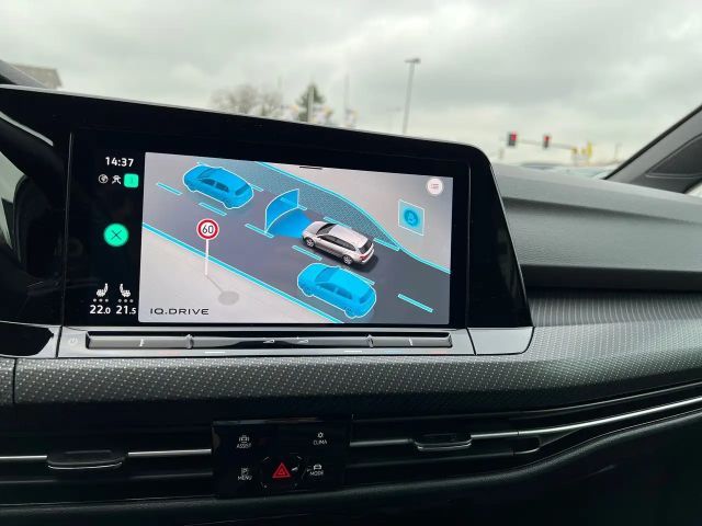 Volkswagen Golf R-Line Variant