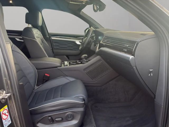 Volkswagen Touareg 3.0 V6 TDI R-Line Style