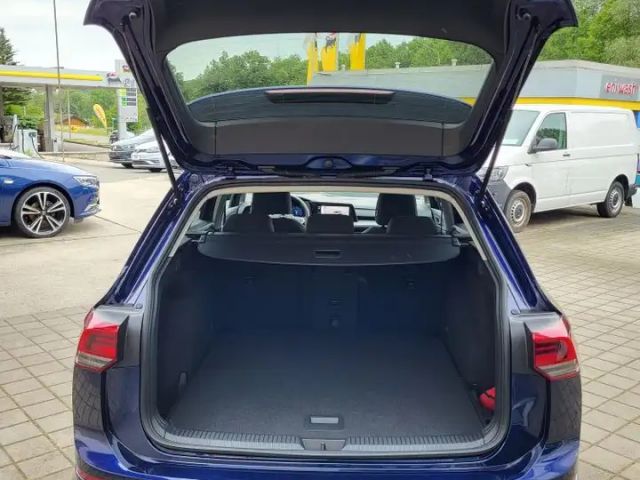 Volkswagen Golf Style Variant