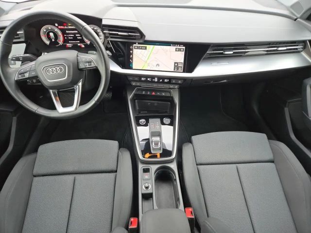 Audi A3 30 TDI S-Tronic Sedan