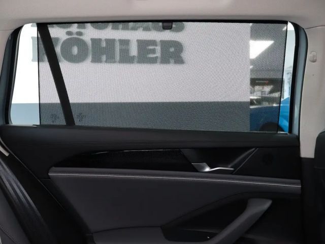 Volkswagen Passat 1.5 eTSI Business Variant