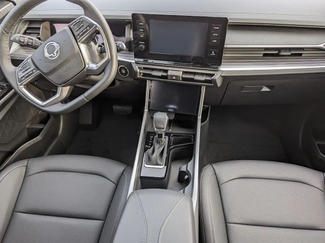 SsangYong Torres 2WD Quartz