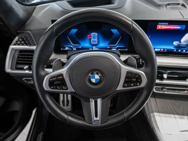BMW X7 M 60i FACEL. PANO AHK HUD 360° LED STANDHZ