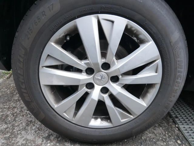 Peugeot 5008 Active Pack EAT8 PureTech