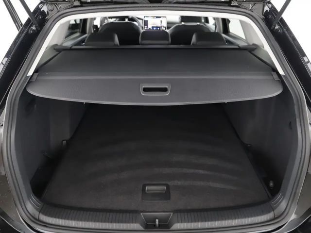 Volkswagen Golf Life Variant