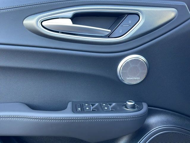 Alfa Romeo Giulia Q4