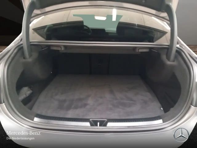 Mercedes-Benz A 250 A 250 e AMG Line