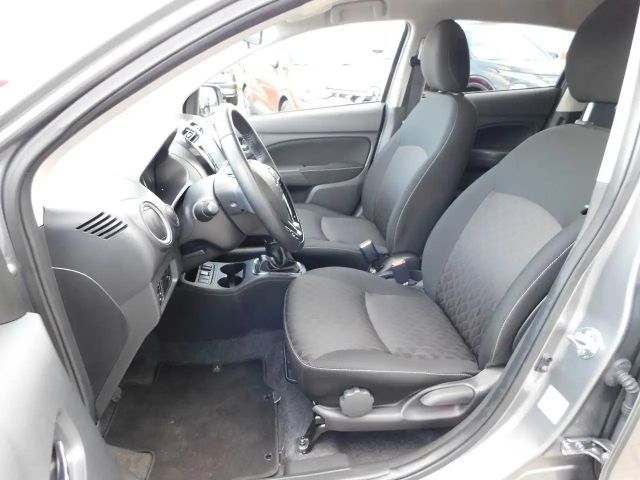 Mitsubishi Space Star Star